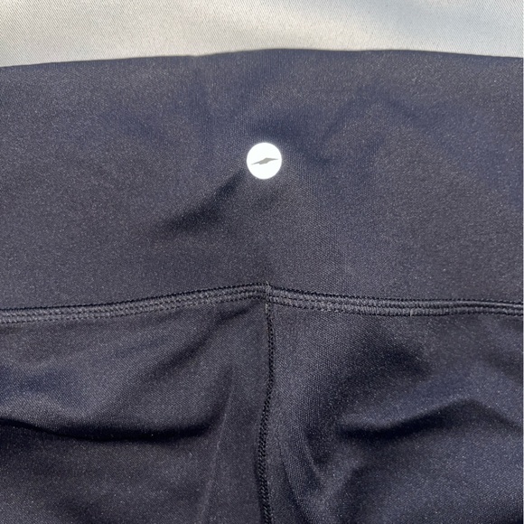 Avia Black Lwggings Grey Stripe On Sides Sheer Stripes on Leg Size Small - Picture 5 of 7